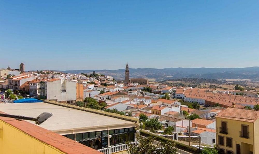 Hotel Los Templarios Jerez de los Caballeros Kültér fotó